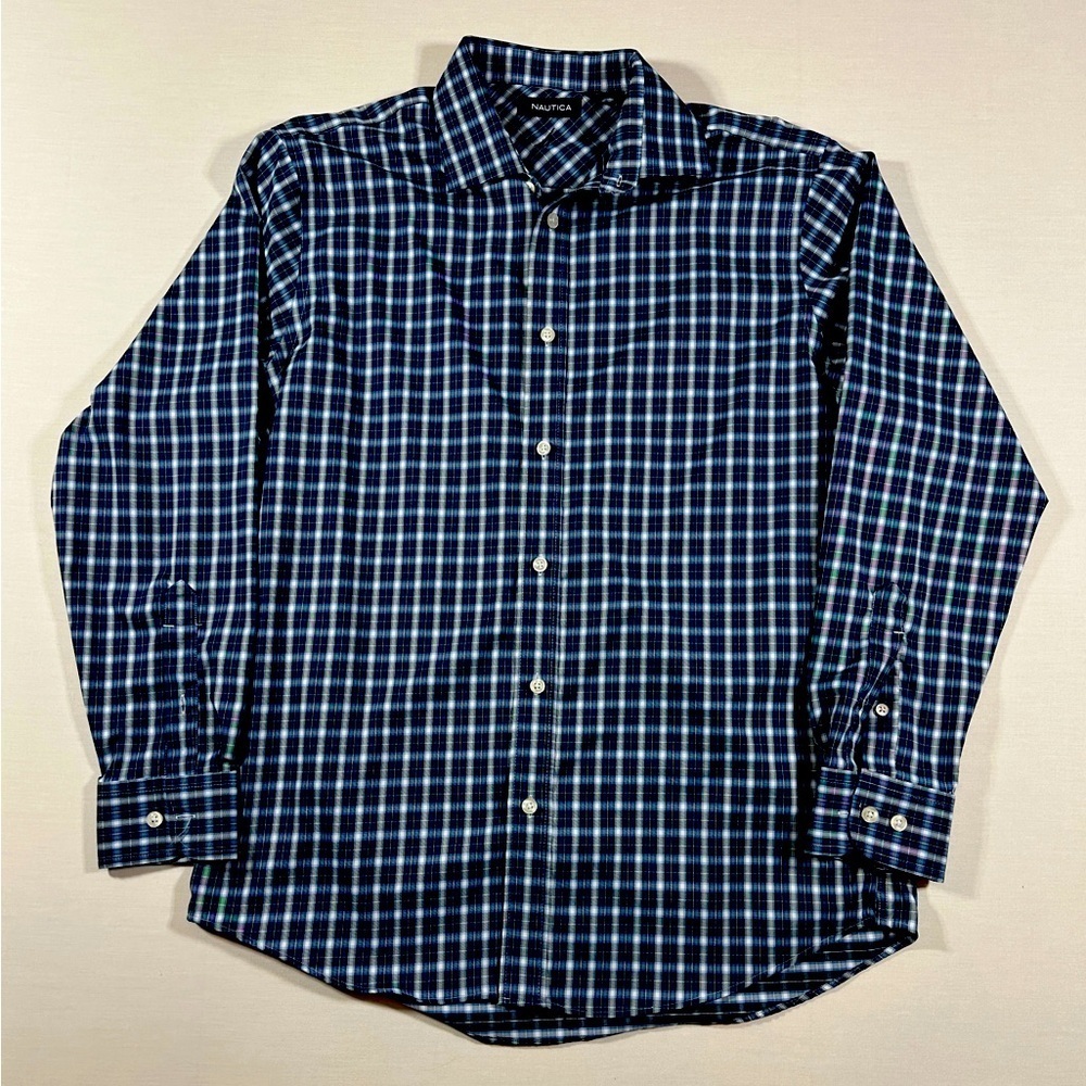 Men’s Nautica Blue And White Plaid Shirt Size M 15 1/2 32/33​​​